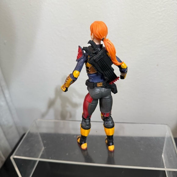 G.I.Joe 6" Action Figure of Snake Eyes Scarlott by Hasbro - Picture 3 of 8